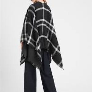 Banana Republic Plaid Poncho – Black & White, One Size (NWT)